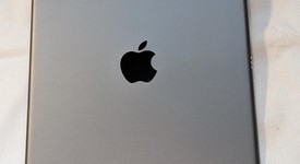 Good
													Apple iPad Air 3rd Gen - Unlocked, Gray, 64 GB, photo 4 of 4