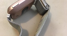 Good
													Fitbit Versa 2 - Gold, Special Edition, photo 4 of 5