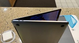 Good
													MacBook Pro 2016 (With Touch Bar) - 15" - Gray, 512 GB, 16 GB, photo 4 of 11