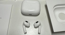Used
													Apple AirPods 3rd Gen - Lightning Case, photo 2 of 3