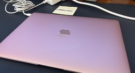 Good
													Macbook Retina 2017 - 12" - Core m3, Rose Gold, 256 GB, 8 GB, photo 4 of 5