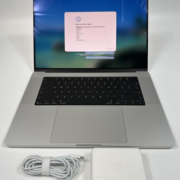 MacBook Pro 2026 - 16 inch (M5) - 1 TB, Silver, 24 GB, Apple M5 Pro 18-core (20-core GPU), Standard Display