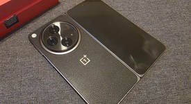 Mint
													OnePlus Open - Unlocked, Black, 512 GB, 16 GB, photo 4 of 14