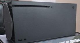 Mint
													Xbox Series X (2020) - Black, 1 TB, standard, photo 3 of 10