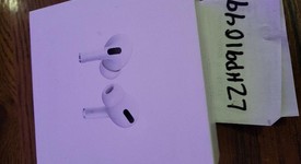 Used
													Apple AirPods Pro 1st Gen - MagSafe Case, photo 4 of 4