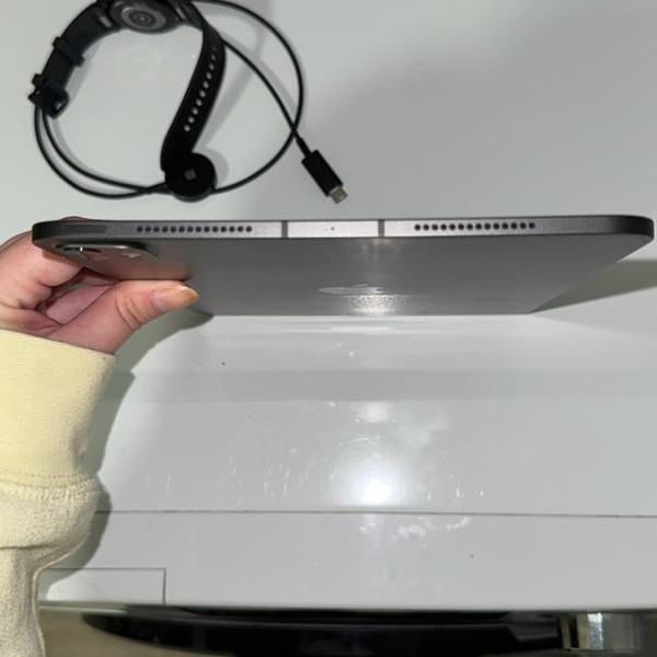 Apple iPad Pro 11 inch (M5) 2025 - AT&T, 256 GB, Space Black, Apple M5 9-Core, A3358, Standard Glass