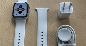 Mint
													Apple Watch Series 4 44mm - Unlocked, Silver, A1976 - Cellular, Stainless, photo 1 of 11