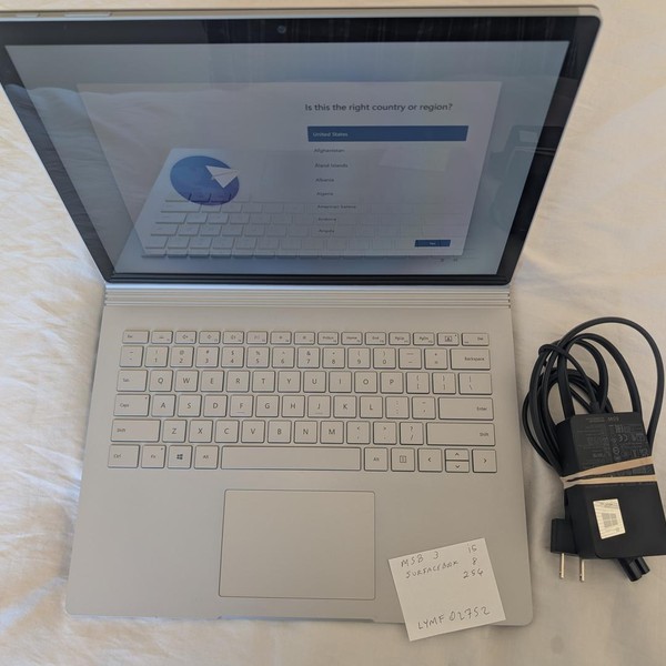 Microsoft Surface Book 3 - 256 GB, 8 GB, Intel Core i5, 13.5 inch