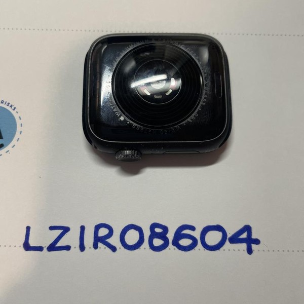 Apple Watch SE 1st Gen 44mm - Gray, A2352 - GPS, Aluminum