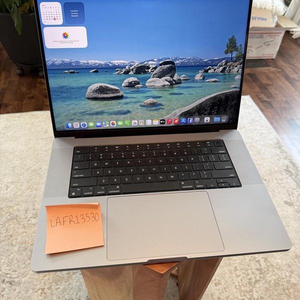 MacBook Pro 2021 - 16 inch - 512 GB, Gray, 32 GB, Apple M1 Pro 10-core