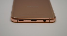 Good
													Samsung Galaxy S9 Plus - Unlocked, Gold, 64 GB, SM-G965U1, photo 5 of 9