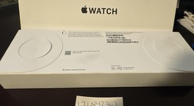 New
													Apple Watch SE 2nd Gen 44mm - Unlocked, Midnight, A2727 - Cellular, Aluminum, photo 2 of 2