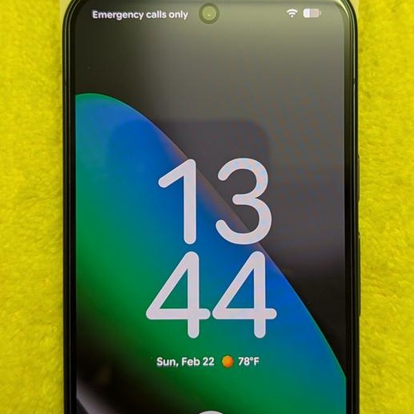 Google Pixel 10 - T-Mobile, 128 GB, Obsidian, GLBW0