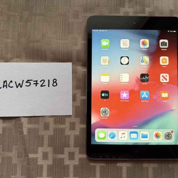 Apple iPad Mini 2 Retina - Wi-Fi, 32 GB, Silver