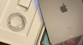 Good
													Apple iPad Pro 11" 2018 - Unlocked, Gray, 256 GB, A2013, photo 4 of 7
