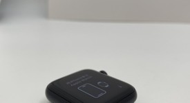 Mint
													Apple Watch SE 2nd Gen 40mm - Midnight, A2722 - GPS, Aluminum, photo 2 of 5