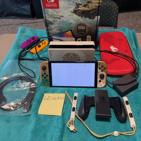 Nintendo Switch - OLED - 64 GB, White, The Legend of Zelda: Tears of the Kingdom Edition