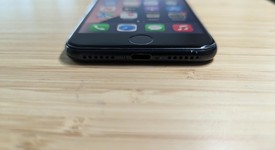 Good
													Apple iPhone SE 3rd Gen 2022 - Unlocked, Midnight, 256 GB, A2595, photo 4 of 15