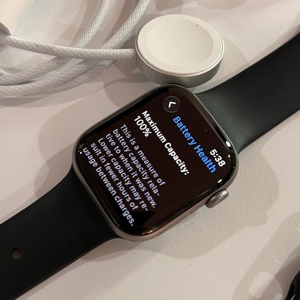 Apple Watch Series 11 42mm - Space Gray, A3331 - GPS, Aluminum