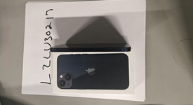 Mint
													Apple iPhone 13 - Visible, Midnight, 128 GB, A2482, photo 5 of 9