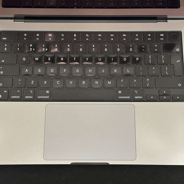 MacBook Pro 2021 - 14 inch - 512 GB, Gray, 16 GB, Apple M1 Pro 8-core