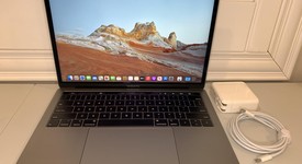 Good
													MacBook Pro 2018 (With Touch Bar) - 13" - I7, Gray, 512 GB, 16 GB, photo 3 of 9