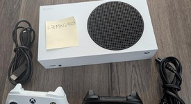 Mint
													Xbox Series S (2020) - White, 512 GB, photo 1 of 6