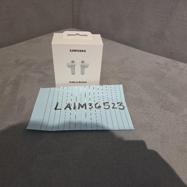 Samsung Galaxy Buds4 - White