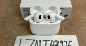 Used
													Apple AirPods 3rd Gen - MagSafe Case, photo 2 of 6