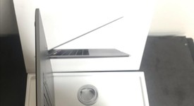 Mint
													MacBook Pro 2018 (With Touch Bar) - 15" - I7, Gray, 256 GB, 16 GB, photo 3 of 6