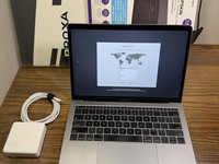 MacBook Pro 2017 (No Touch Bar) - 13"