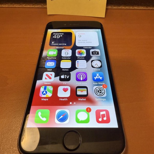 Apple iPhone 6S - Unlocked, 32 GB, Grey, A1688