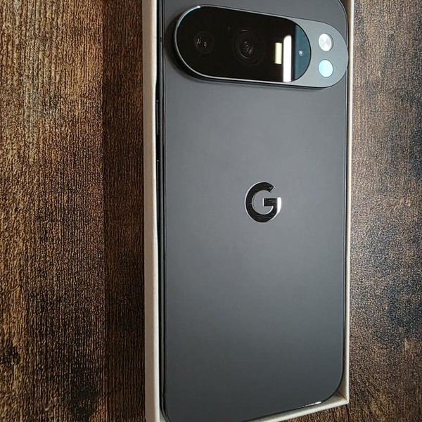 Google Pixel 10 Pro - Unlocked, 128 GB, Obsidian, G4QUR
