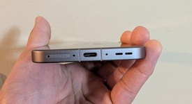 Mint
													Oppo Find X9 Pro - Unlocked Non-US, Titanium Charcoal, 512 GB, 16 GB, photo 5 of 8