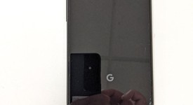 Good
													Google Pixel 4 XL - Unlocked, Black, 64 GB, 6 GB, G020J, Google Edition, photo 3 of 5