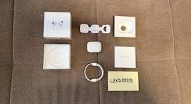 Used
													Apple AirPods Pro - Wireless Case, photo 3 of 3
