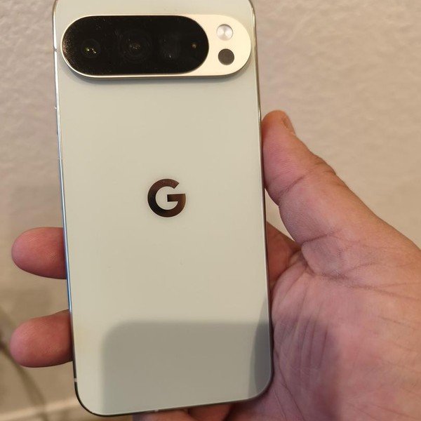 Google Pixel 10 Pro XL - Unlocked, 256 GB, Jade, GUL82