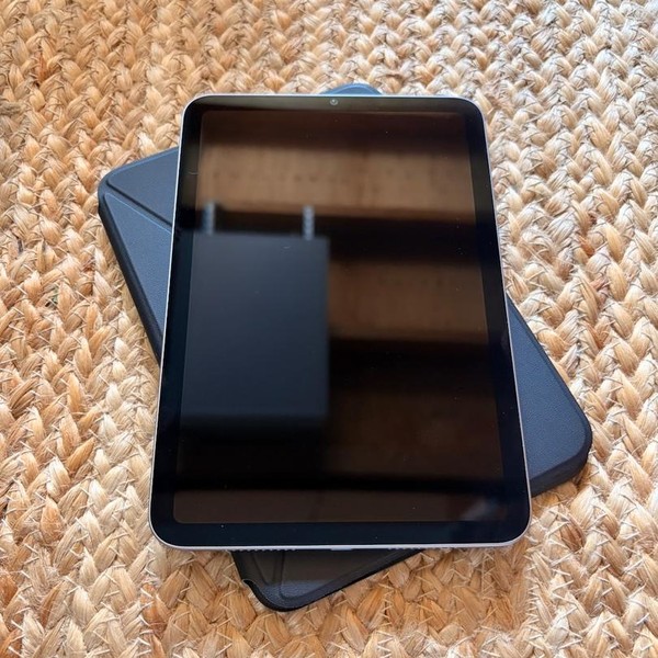 Apple iPad Mini (7th Gen) - Wi-Fi, 256 GB, Gray, A2993