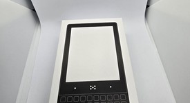 Mint
													Minimal Phone - Unlocked, Onyx, 256 GB, 8 GB, photo 4 of 9