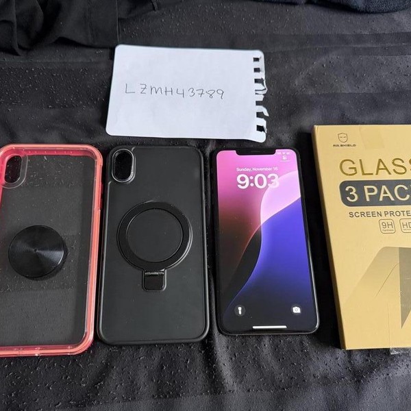 Apple iPhone Xs Max - Unlocked, 64 GB, Gold, A1921