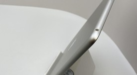 Good
													Apple iPad 5th Gen - Unlocked, Silver, 32 GB, A1823, photo 4 of 5