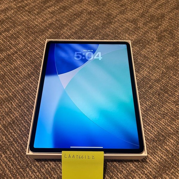 Apple iPad Air 13 inch (M3) 2025 - Unlocked, 128 GB, Gray