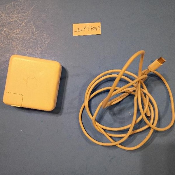 MacBook Air 2020 - 13 inch - 256 GB, Silver, 8 GB, Apple M1