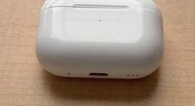 Used
													Apple AirPods Pro 2nd Gen - Lightning, photo 4 of 8