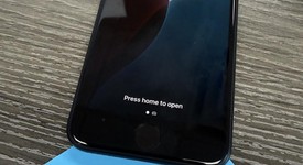 Mint
													Apple iPhone SE 2nd Gen 2020 - AT&T, Black, 64 GB, A2275, photo 1 of 8