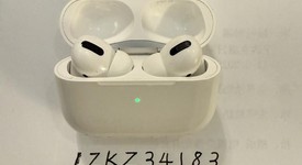Used
													Apple AirPods Pro - Wireless Case, photo 5 of 8