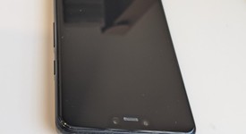 Good
													Google Pixel 2 XL - Unlocked, Black, 64 GB, Google Edition, photo 3 of 5