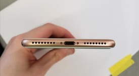 Good
													Apple iPhone 8 Plus - AT&T, Gold, 64 GB, A1897, GSM, photo 1 of 7