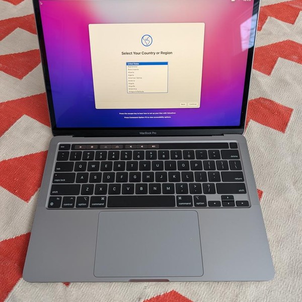 MacBook Pro 2020 - 13 inch - 512 GB, Gray, 8 GB, Apple M1