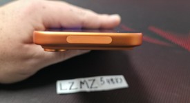 Mint
													Apple iPhone 17 Pro - Unlocked, Cosmic Orange, 256 GB, A3256, photo 5 of 7